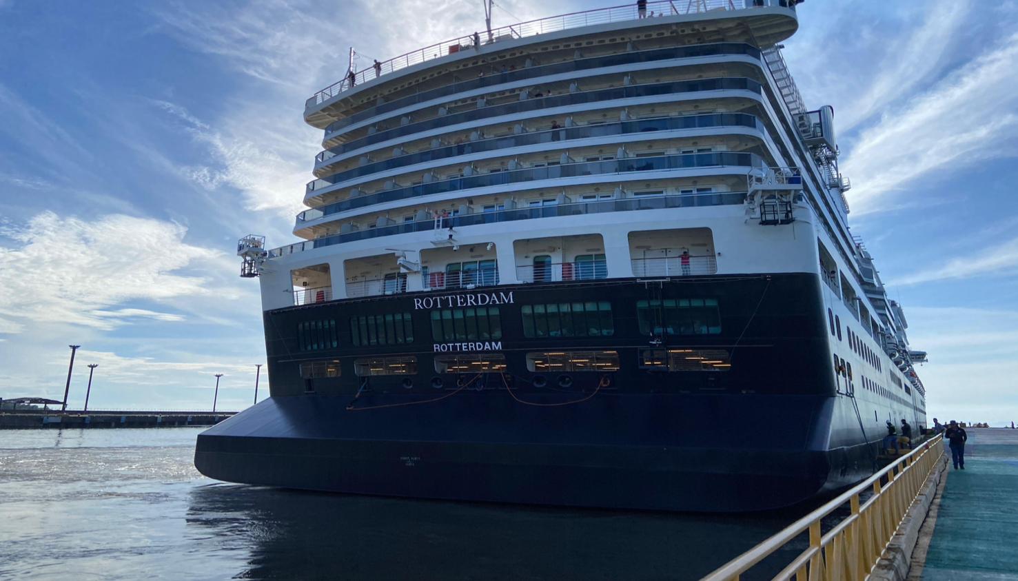 Costa Rica: Puerto Limón recibe al crucero gran Rotterdam que arribó con 2400 excursionistas