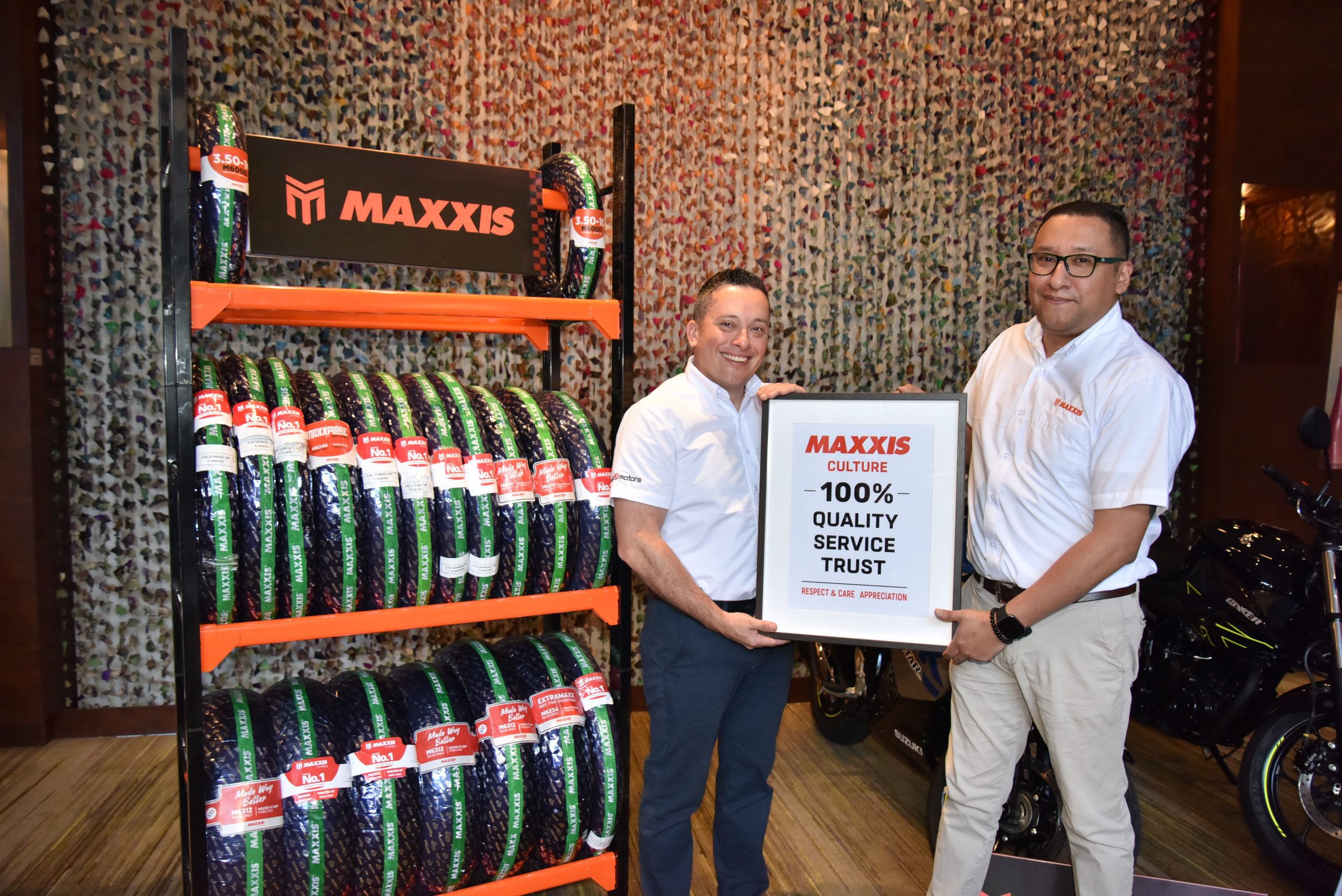 Suzuki Guatemala acelera su liderazgo con el lanzamiento de las llantas MAXXIS
