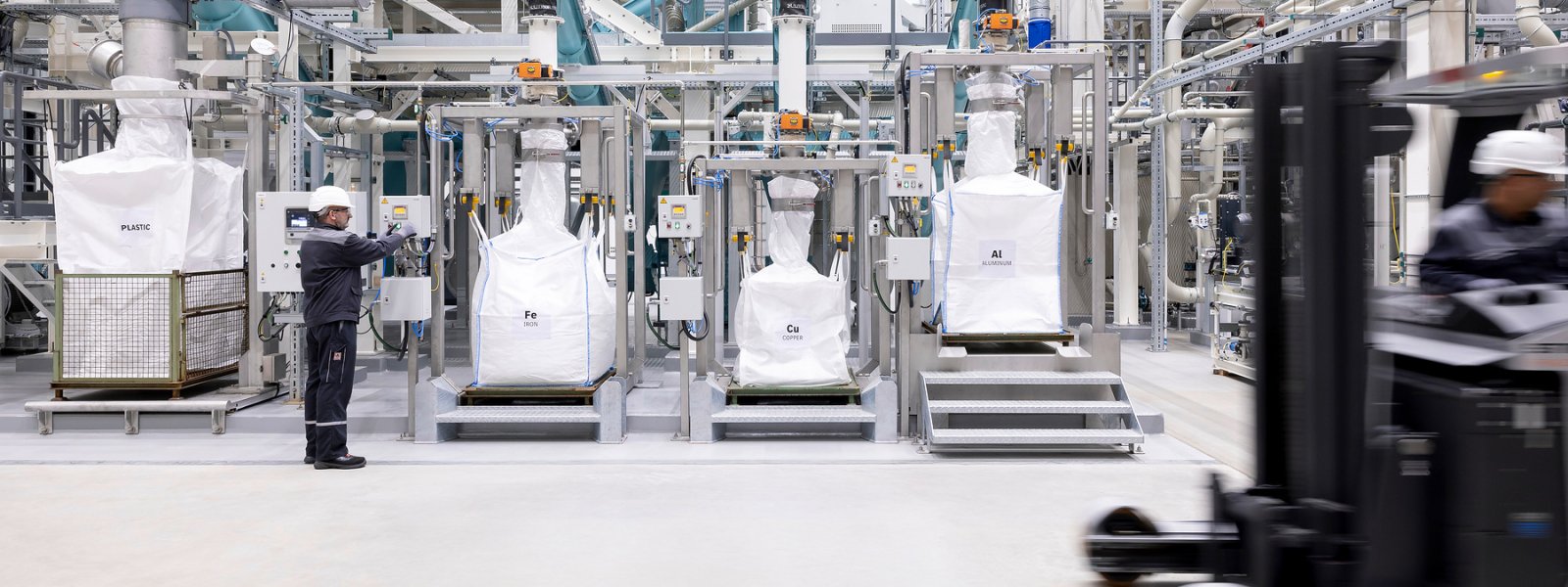 Mercedes-Benz revoluciona la industria con su primera planta de reciclaje de baterías en Europa