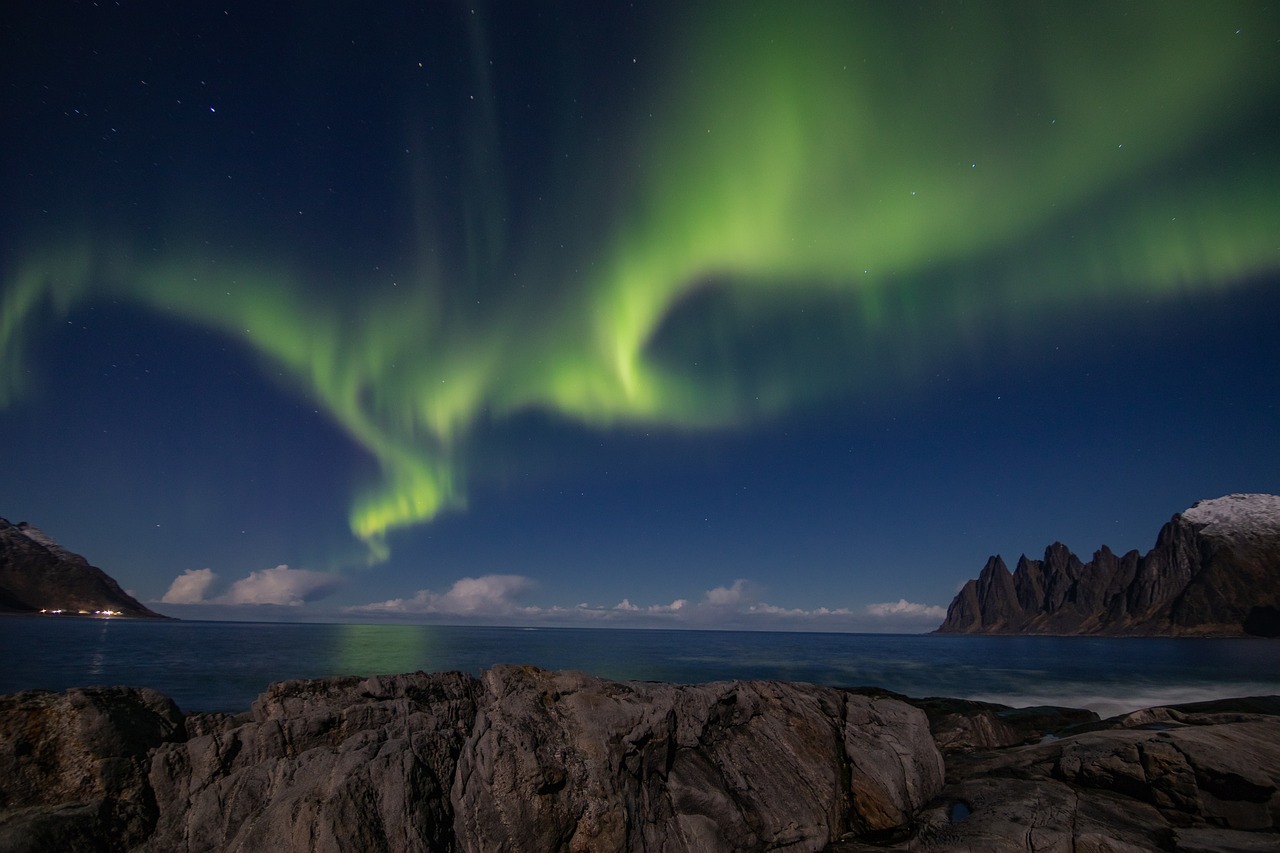 Los 6 destinos icónicos para ver auroras boreales, según National Geographic