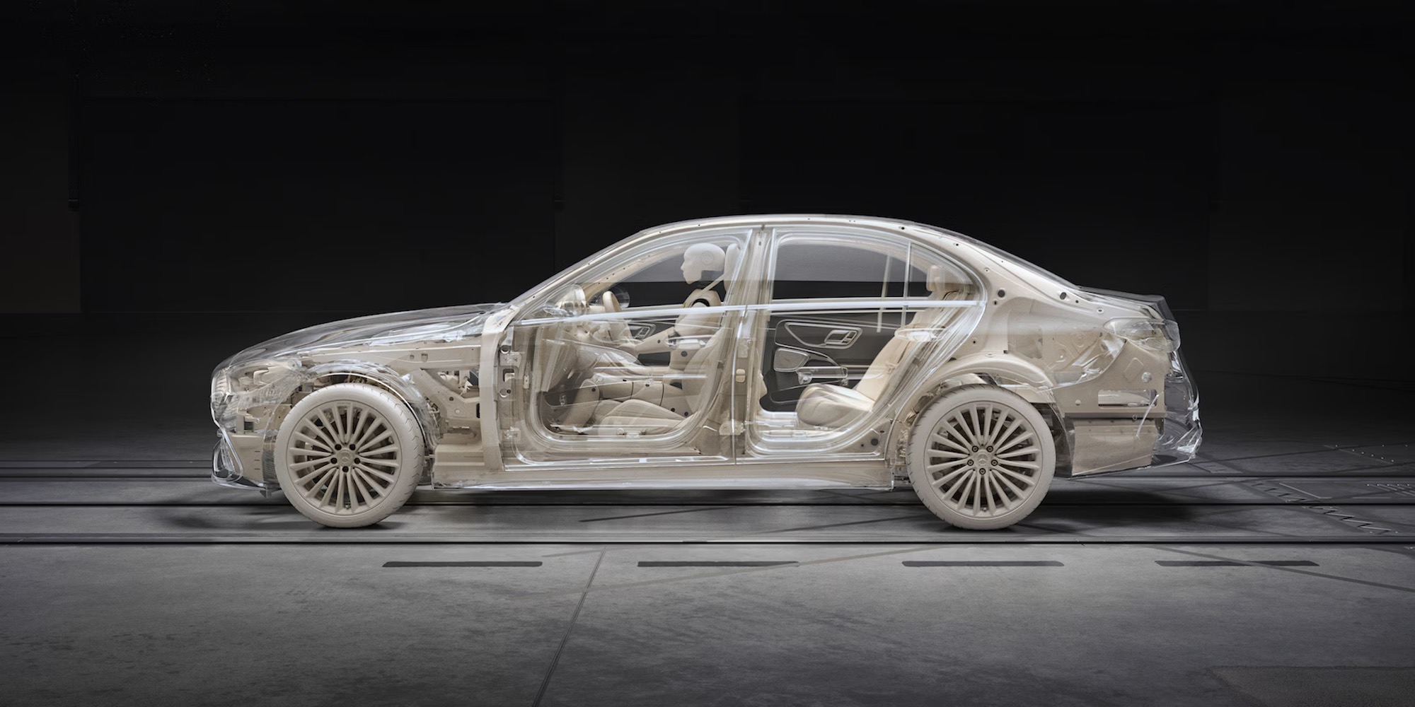 Mercedes-Benz lanza “Because it’s Mercedes-Benz”: campaña que redefine el lujo y la innovación automotriz