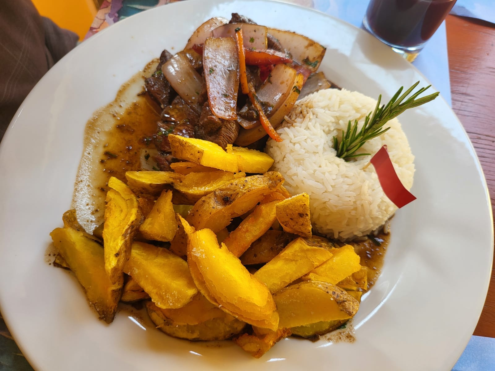 Predicciones Gastronómicas 2025, La evolución de la conveniencia: IA, autogestión y experiencia del cliente