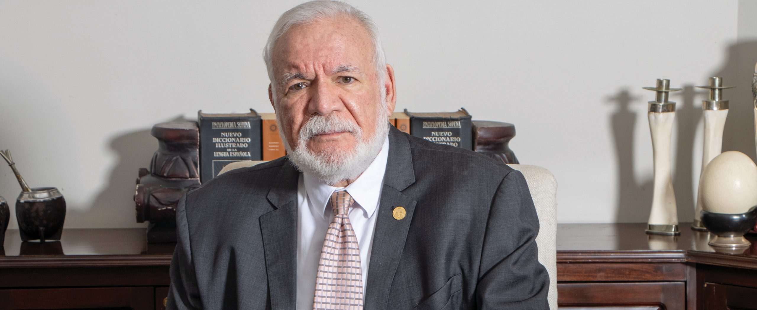 La importancia de la educación y de los seguros. Por Roberto J. Argüello, Chairman Vida y Éxito