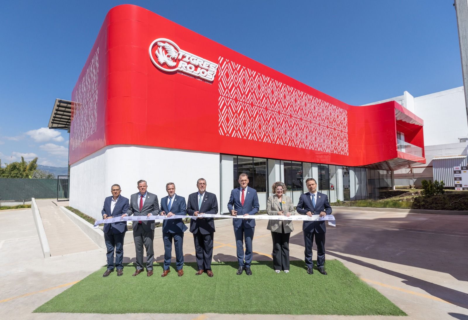 Nestlé inaugura su primer centro de análisis de datos e inteligencia artificial en Guatemala