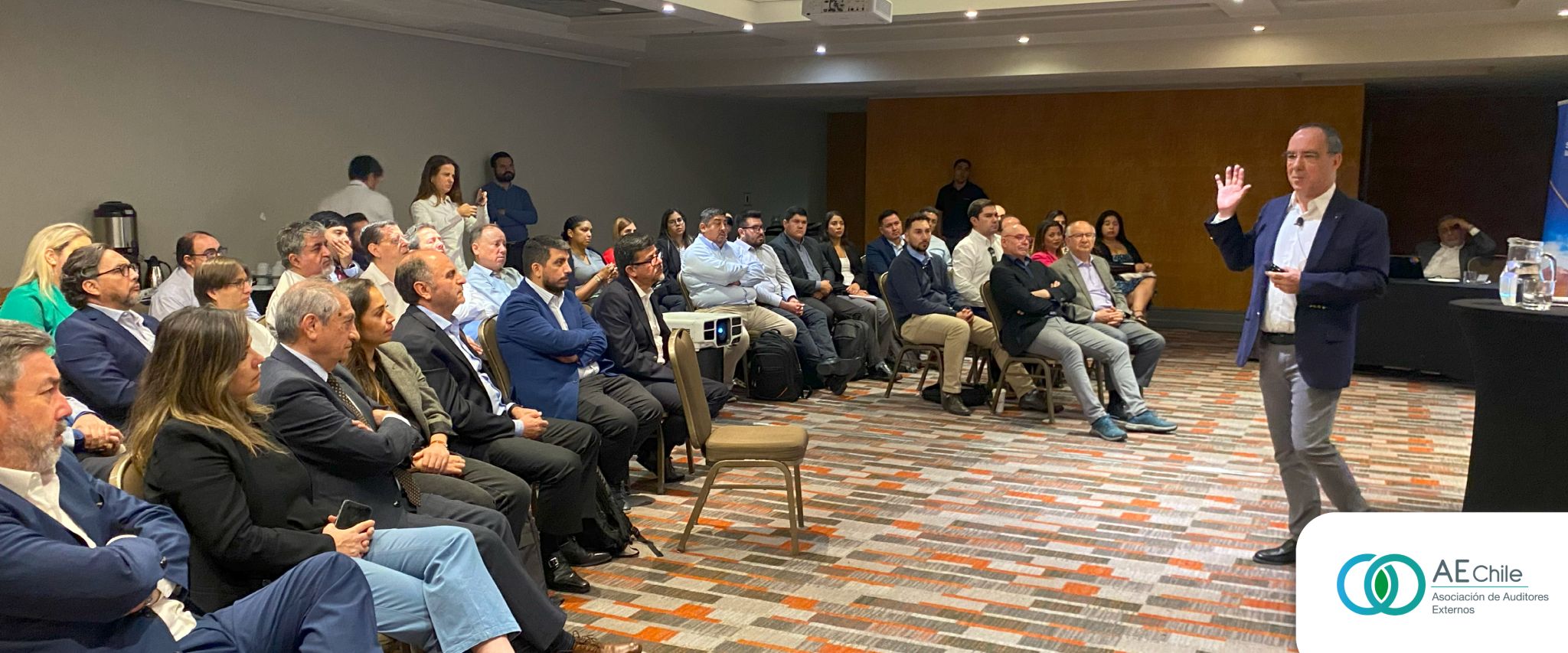 Juan Lara, director regional de Crowe Global, compartió su visión sobre la inteligencia artificial