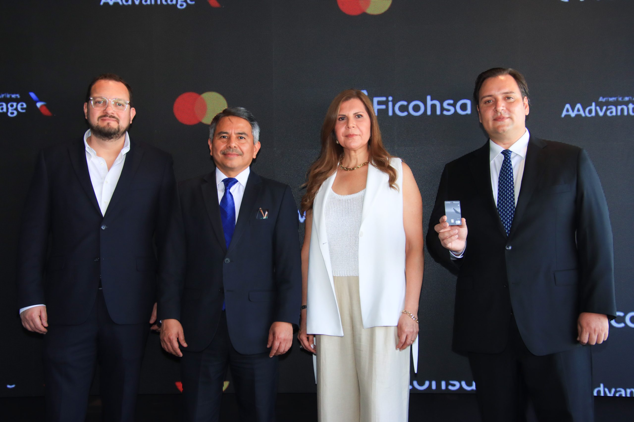 Ficohsa, American Airlines y Mastercard lanzan una nueva tarjeta de crédito AAdvantage Mastercard en Centroamérica