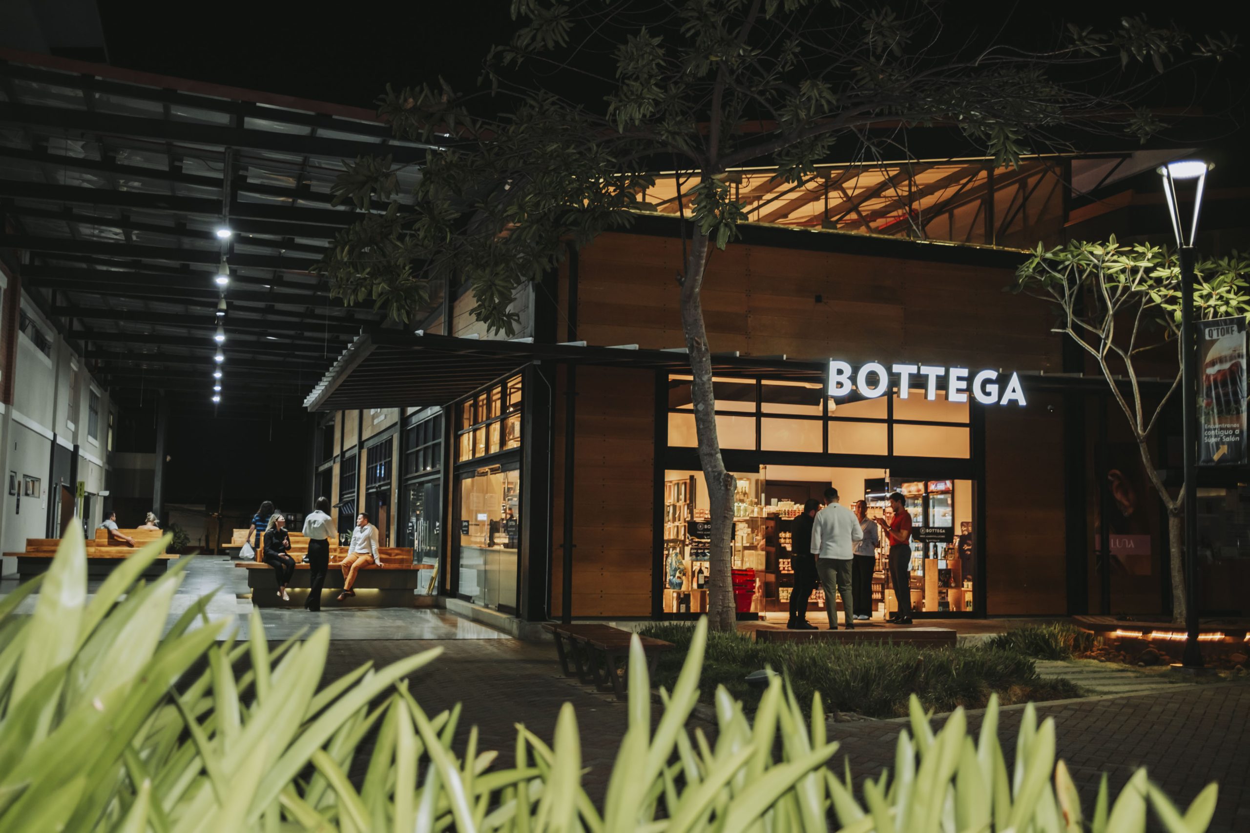 Amantes del vino disfrutarán experiencias en nueva tienda