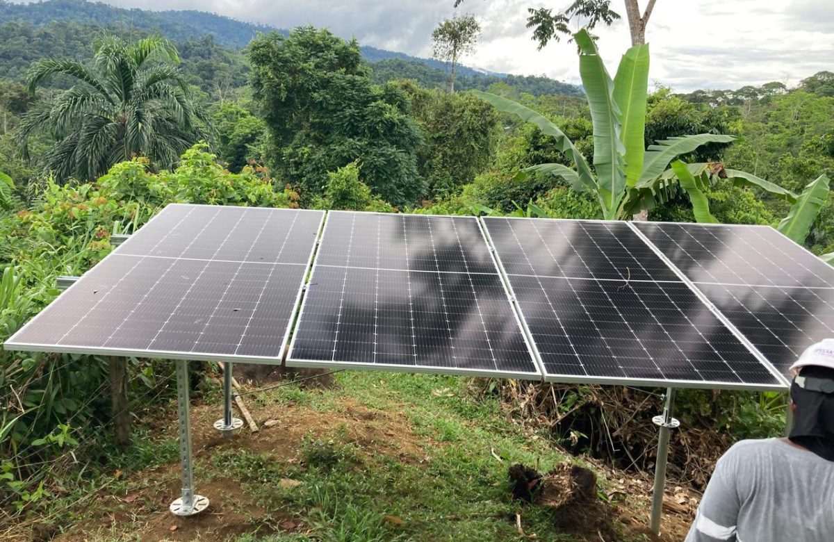 Panamá: Comunidades de Changuinola y Almirante reciben energía eléctrica  por primera vez