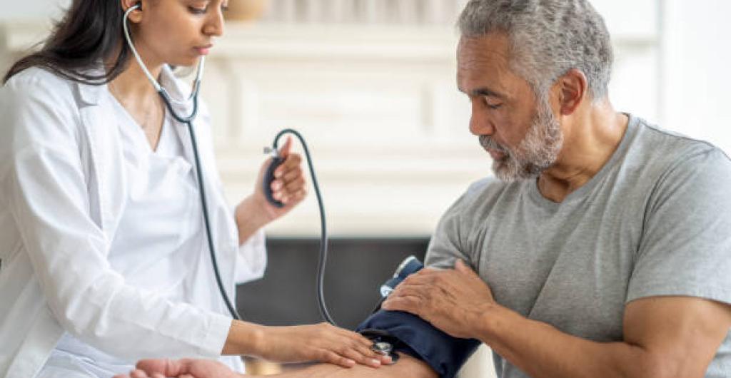 ¿Cuál es la presión arterial alta y la baja?