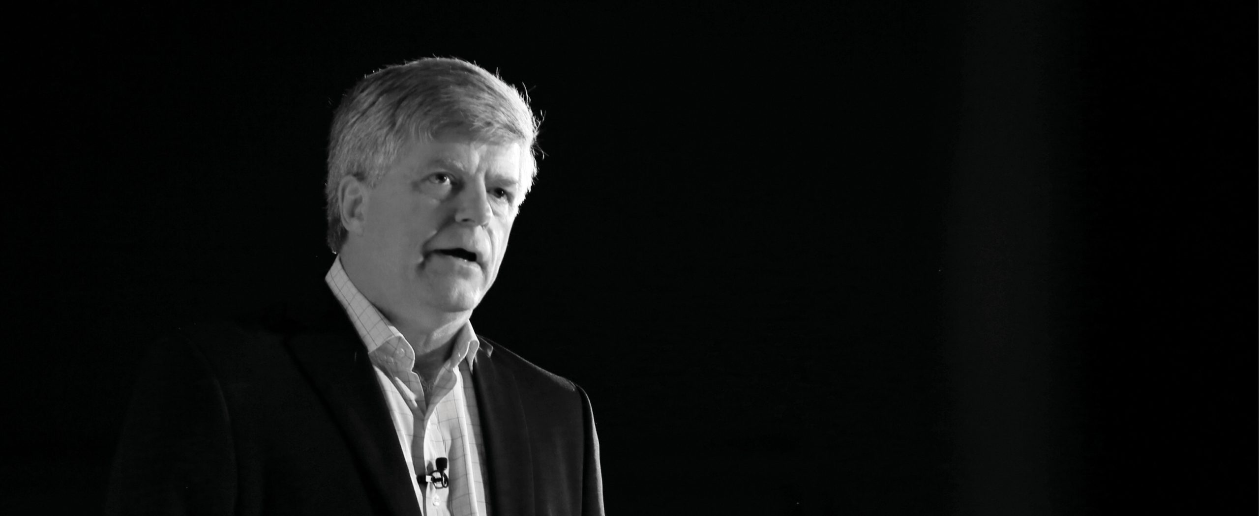 Tom Davenport, redefiniendo el futuro de la analítica y la inteligencia artificial