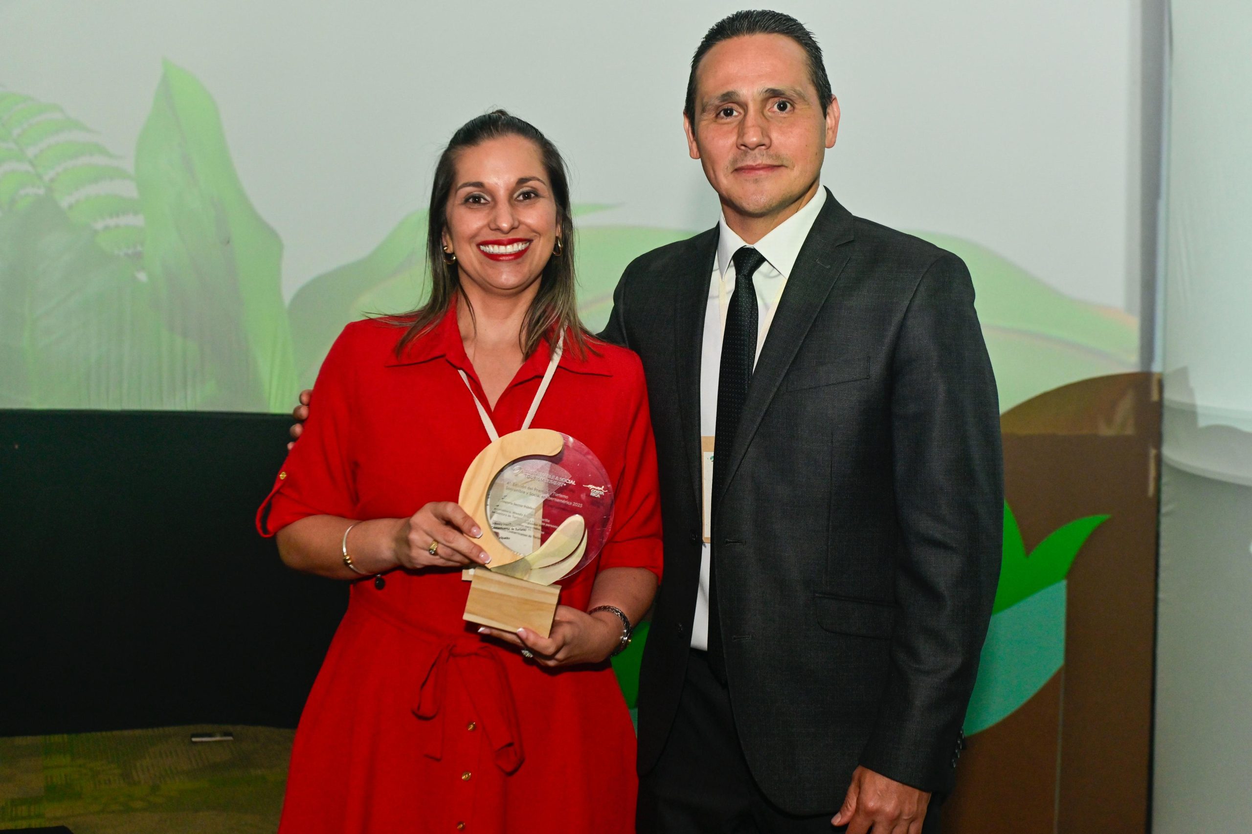 Costa Rica recibe galardón por su programa “Turismo para todas las personas”