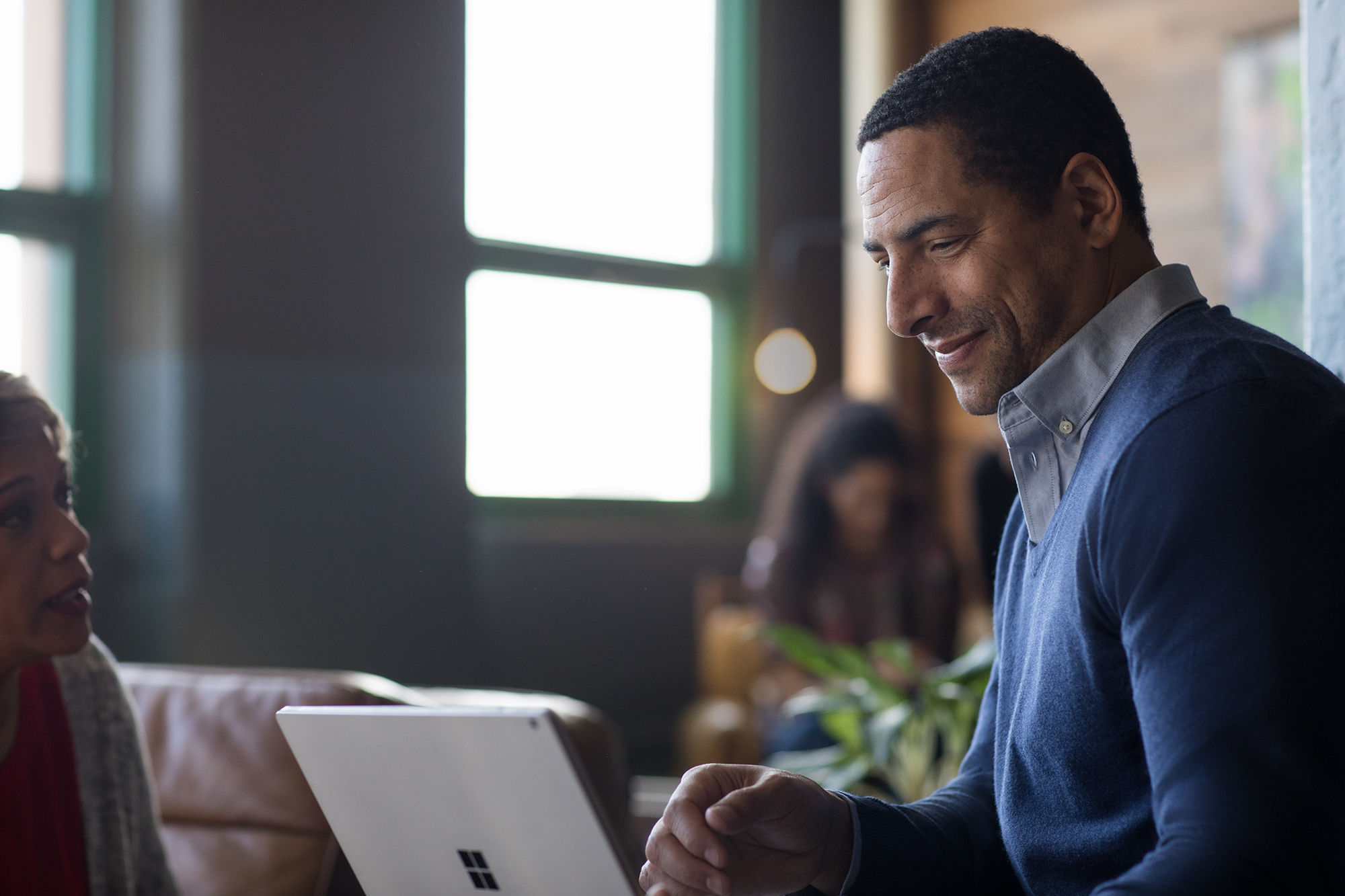 PyMes costarricenses utilizan IA para mejorar experiencia del cliente