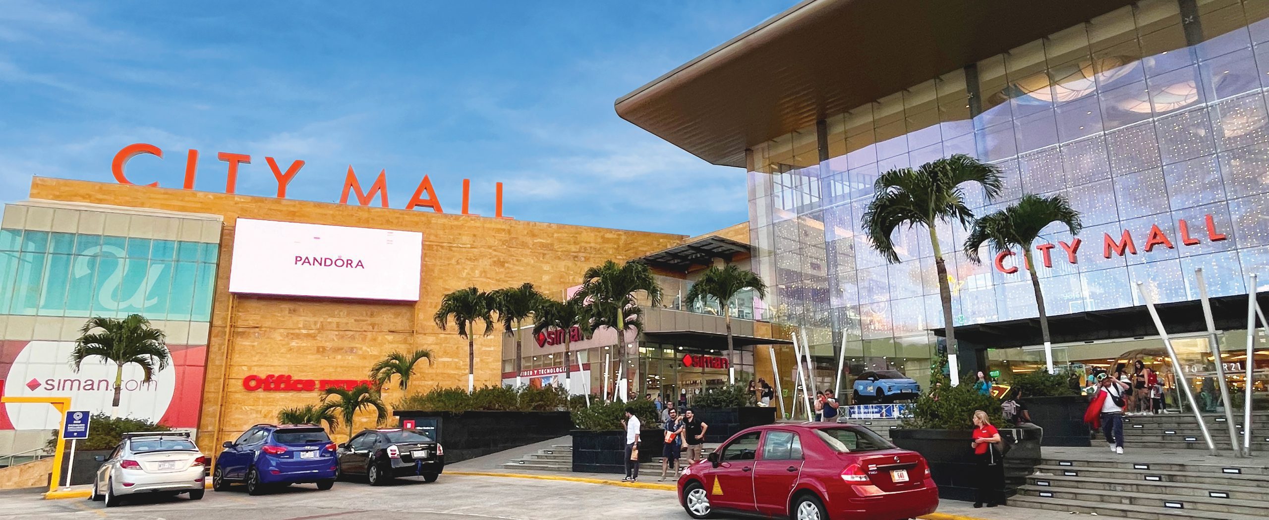 Centros comerciales se reinventan