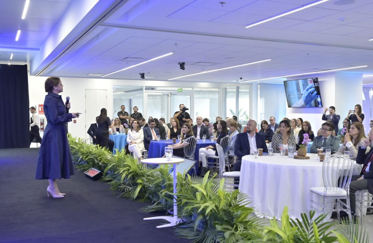 Roche convoca a distintos sectores para priorizar la salud en el desarrollo social