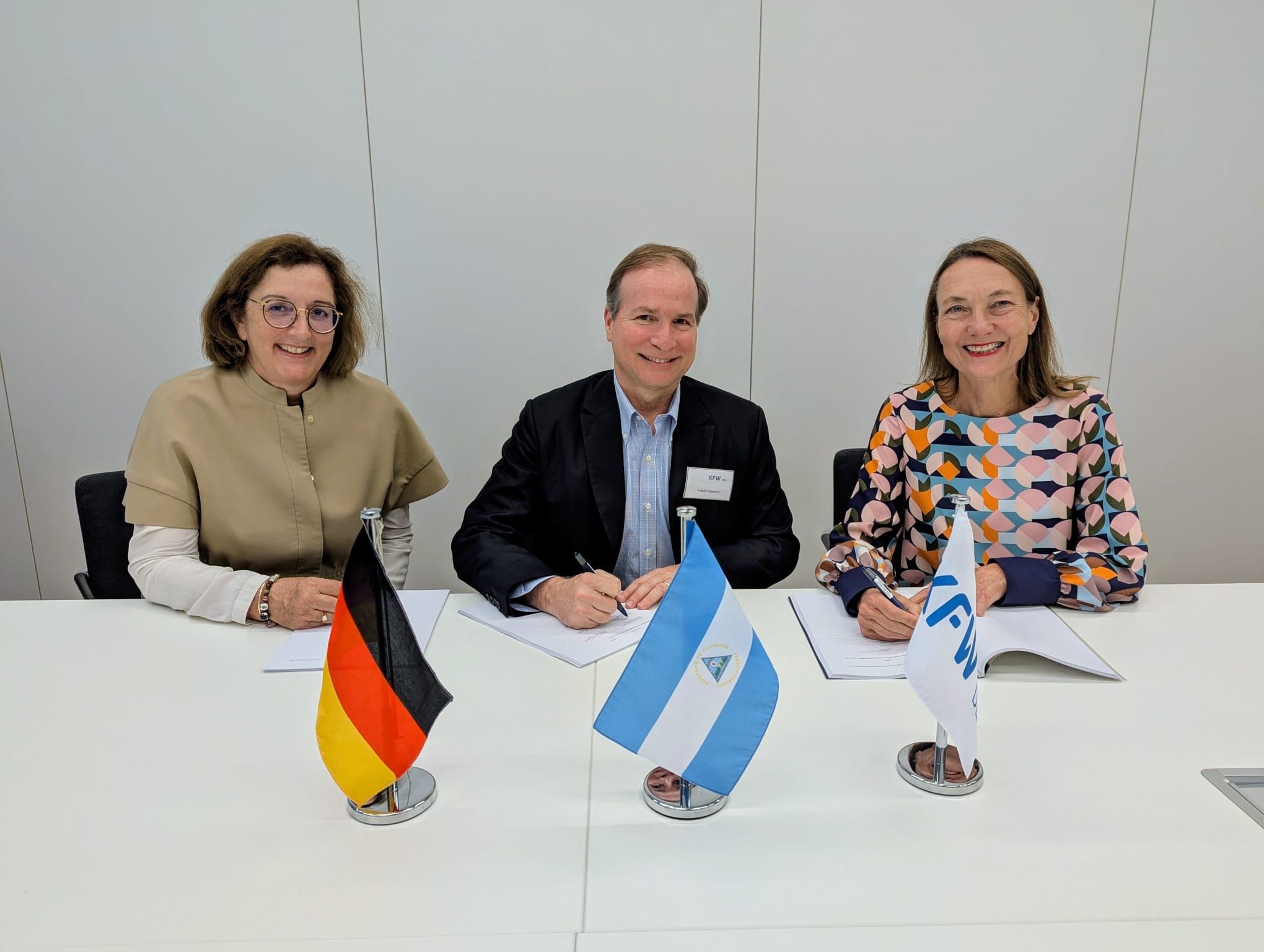 Compañía Cervecera de Nicaragua firma préstamo de US$ 40 millones con DEG