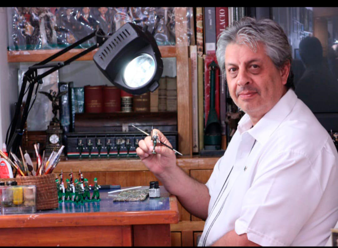 El gran máster miniaturista mexicano Guillermo Vargaslugo relanza su colección 2025