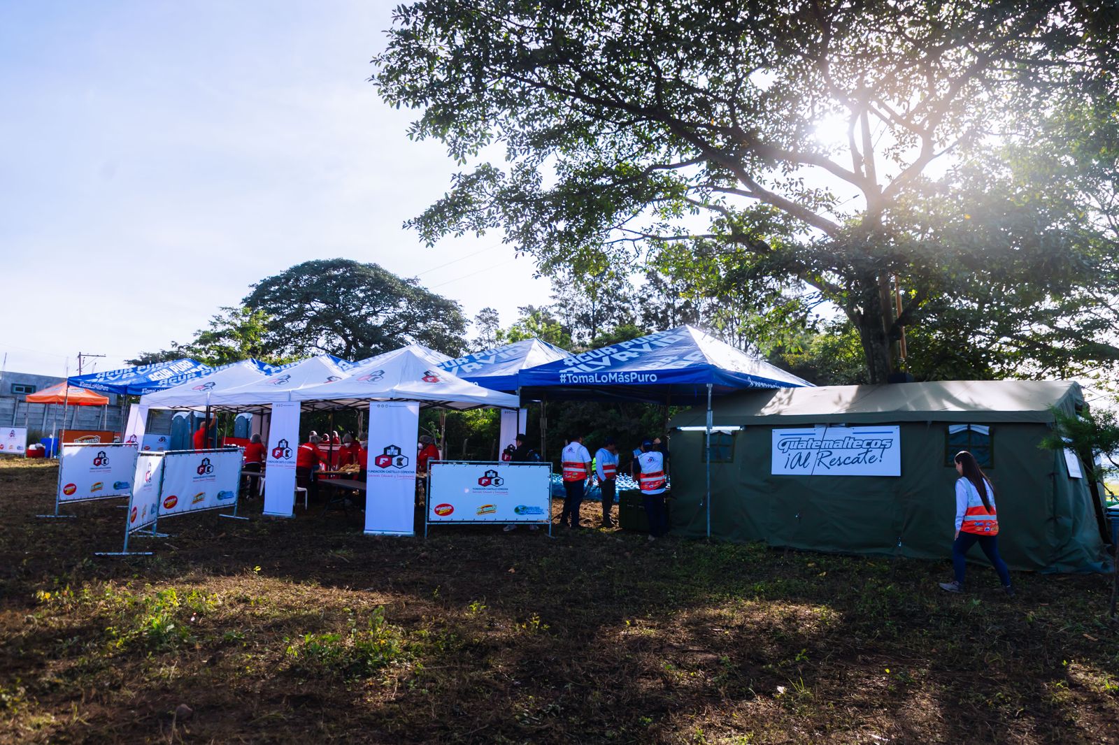 Fundación Castillo Córdova de  Cervecería Centro Americana lleva ayuda urgente y solidaria a familias afectadas en Palín, Escuintla