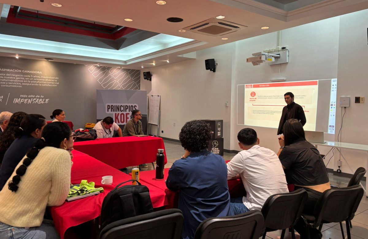 Jóvenes lideran proyectos estratégicos en Coca-Cola FEMSA