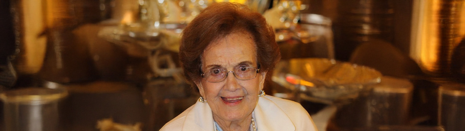 Doña Amandita, una vida bordada con amor, fe y carácter