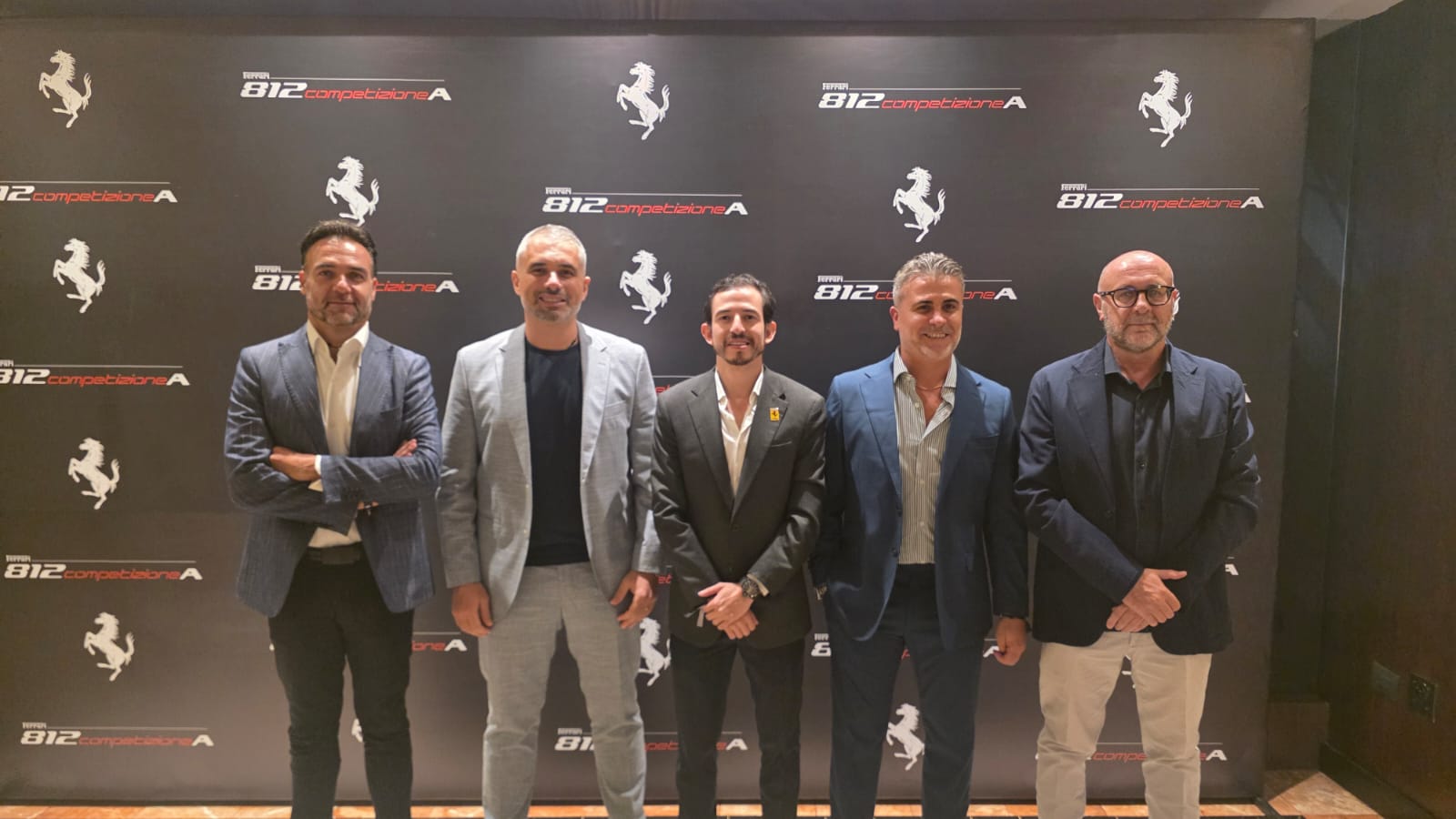 Ferrari Club Guatemala presenta la unidad número 1 del Ferrari 812 Competizione Aperta