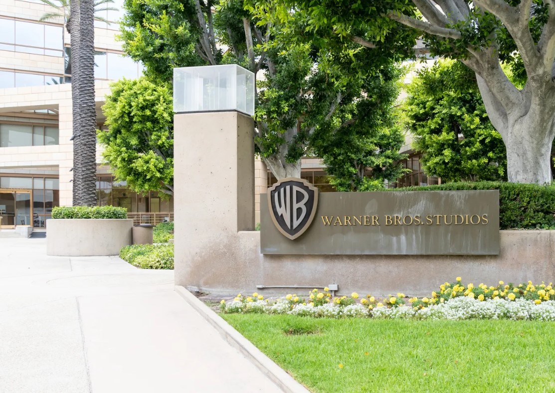 El estudio Paramount Skydance prepara una oferta para adquirir Warner Bros