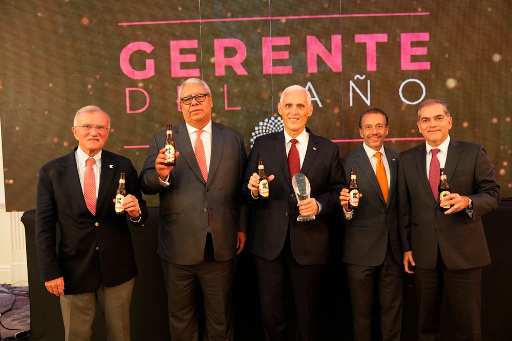 Guillermo (Willie) Castillo, director de Castillo Hermanos, recibe reconocimiento como Gerente de Trayectoria Empresarial