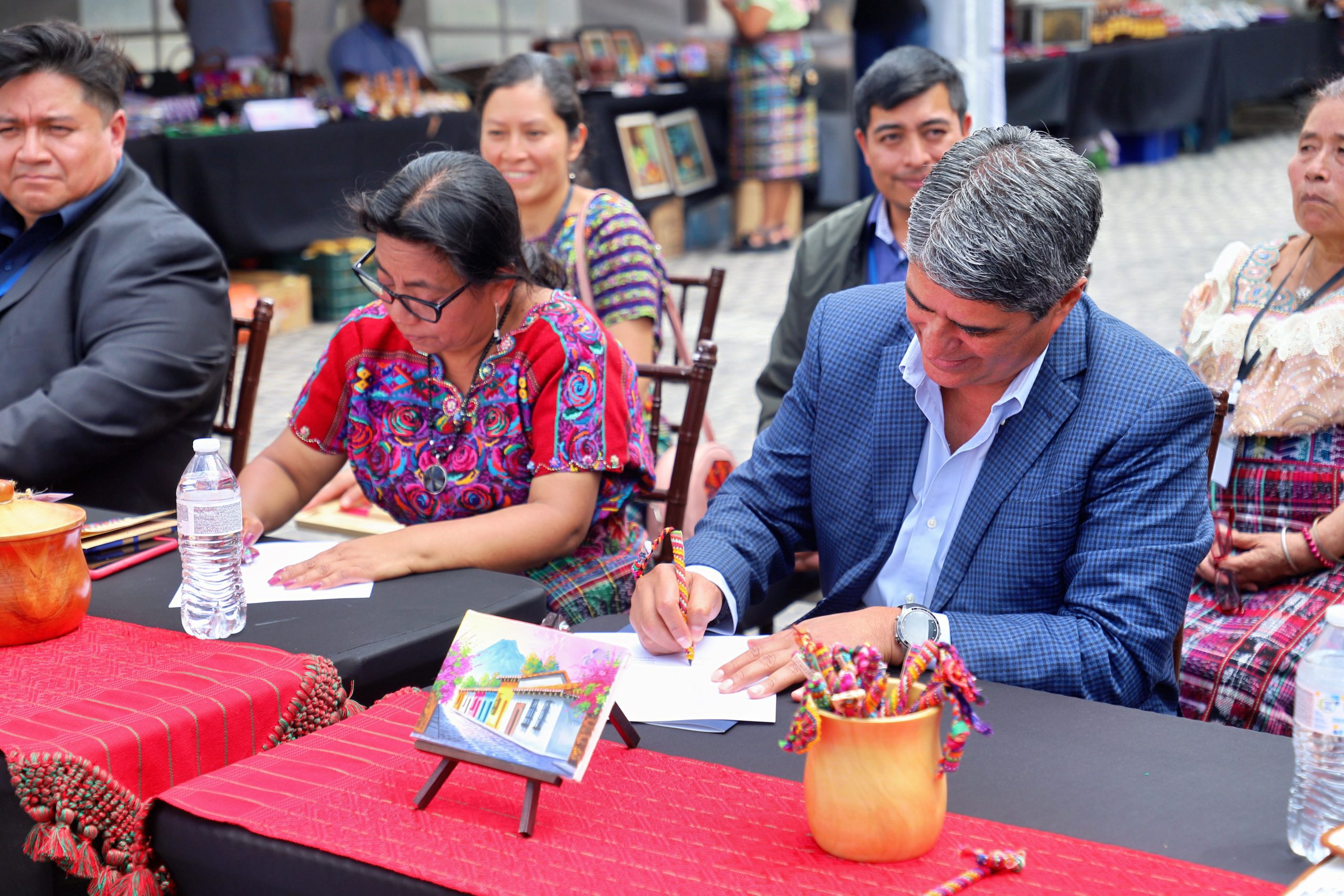 Guatemala: Ciudad Cayalá y la Red Global de Empresarios Indígenas firman alianza para fortalecer la economía local