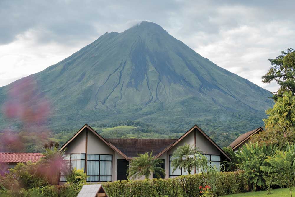 Montaña de Fuego, naturaleza, bienestar y cultura frente al Volcán Arenal