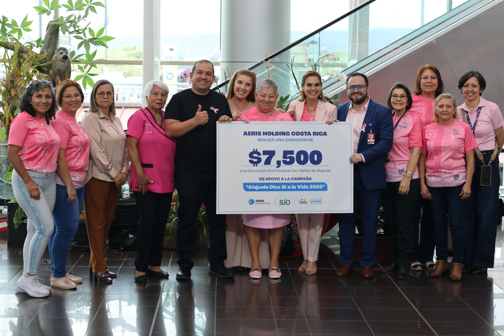 Costa Rica: AERIS dona equipo de ultrasonido portátil al Hospital San Rafael de Alajuela para fortalecer la detección temprana del cáncer