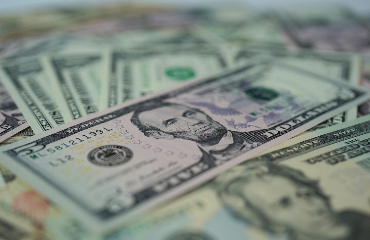 ¿Qué significa la estrella en algunos billetes de dólar y por qué podría incrementar su valor?