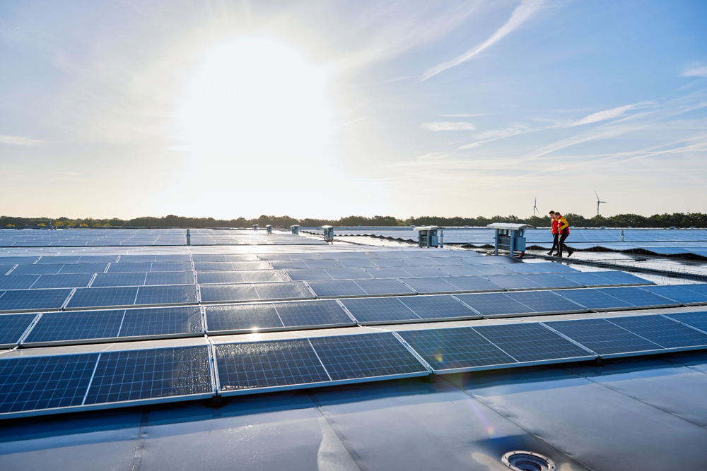 DHL Global Forwarding impulsa su estrategia de sostenibilidad con la instalación de más de 1.700 paneles solares en Costa Rica