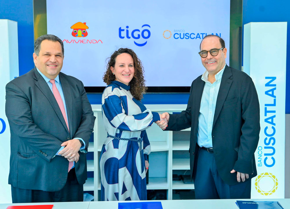 Tigo asegura financiamiento de 100 millones de bancos locales para impulsar el desarrollo digital de El Salvador