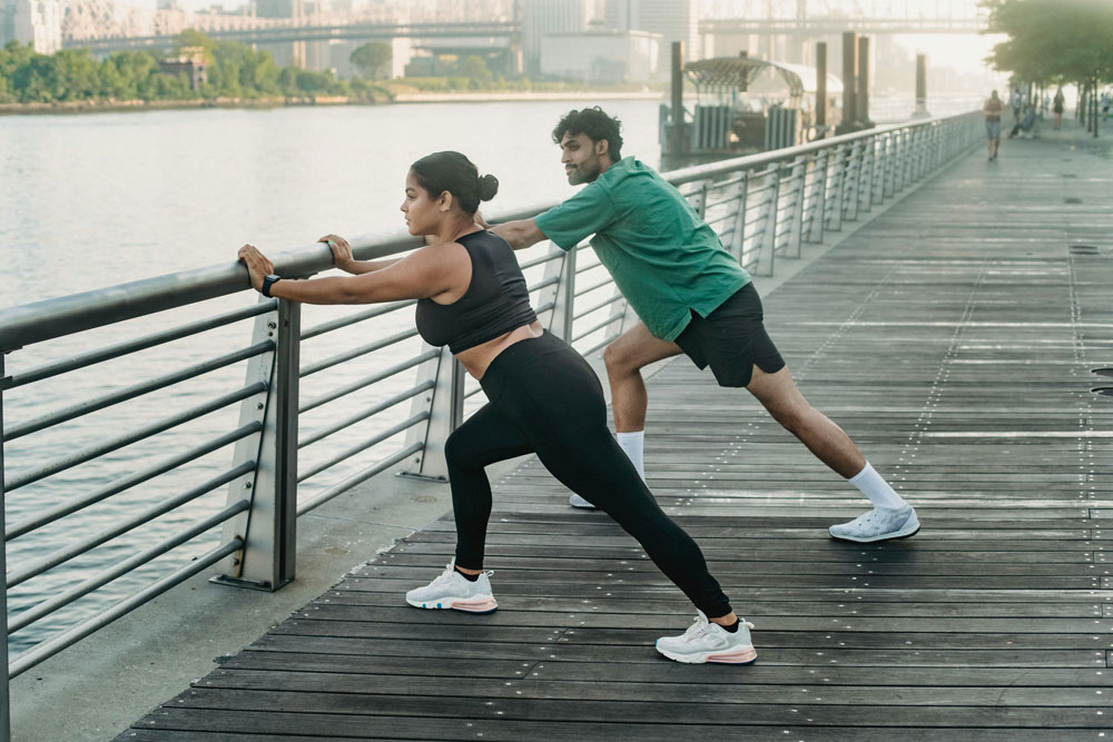 Fin de año: sedentarismo laboral y estrés navideño aumentan lesiones musculares