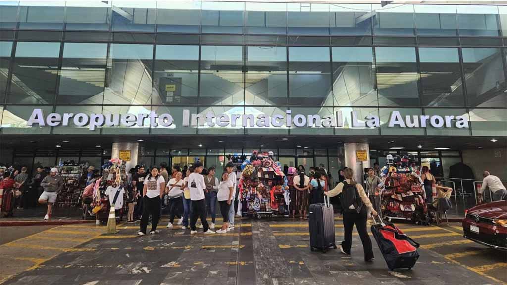 Más de 10 000 pasajeros por hora, hito en aeropuerto de Guatemala