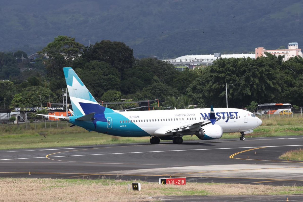 La aerolínea WestJet inaugura una nueva ruta directa entre Canadá y Panamá