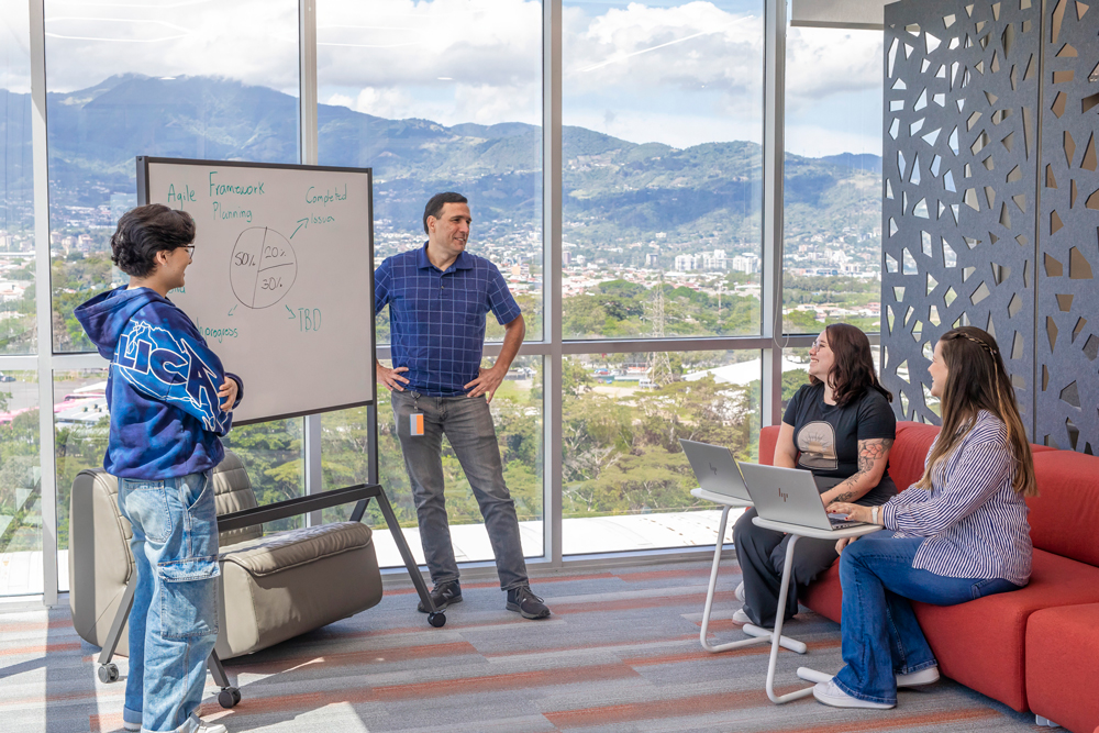 Costa Rica fortalece su posición como Hub de Centros de Capacidad Global (GCC)