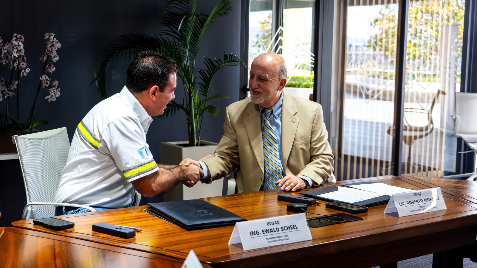 Cementos Progreso y UVG impulsan sostenibilidad en Guatemala