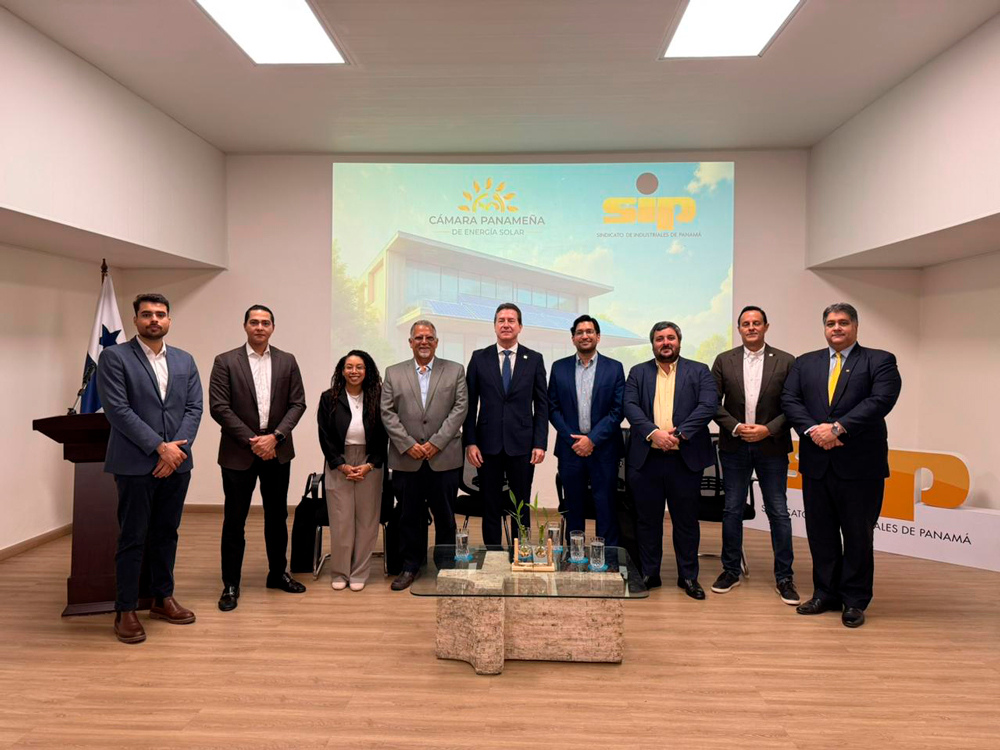 Industria, banca y sector energético analizan el avance del autoconsumo solar de Panamá en el “Encuentro Energético”