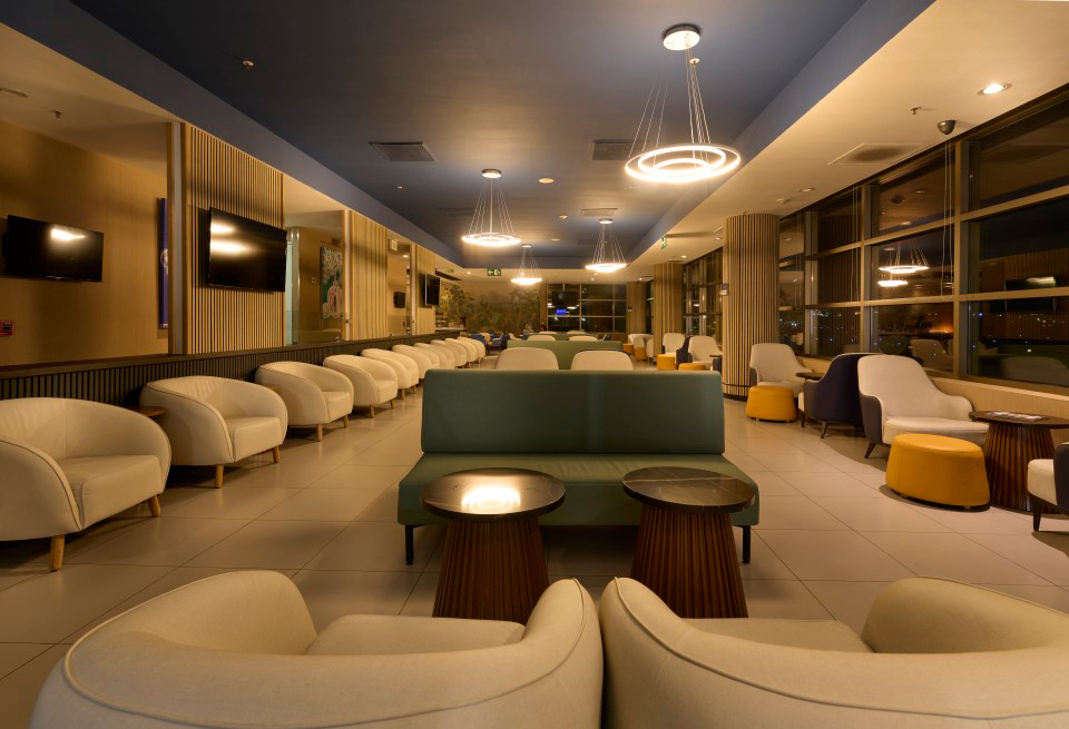 Visa presenta el Visa Infinite Lounge en el Aeropuerto Juan Santamaría, ahora en plena sintonía con la identidad de la marca