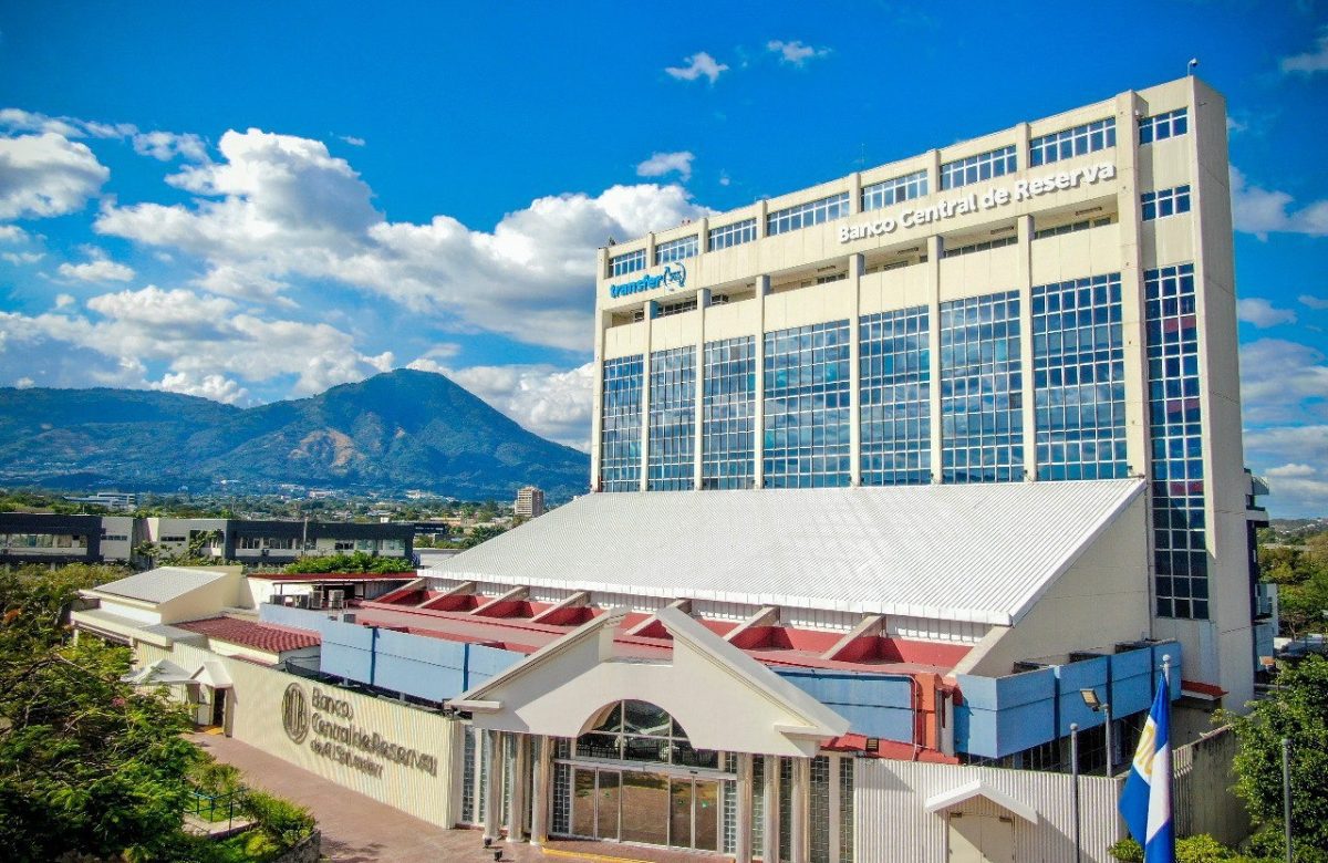 Reservas internacionales de El Salvador subieron 29% en 2025, según BCR