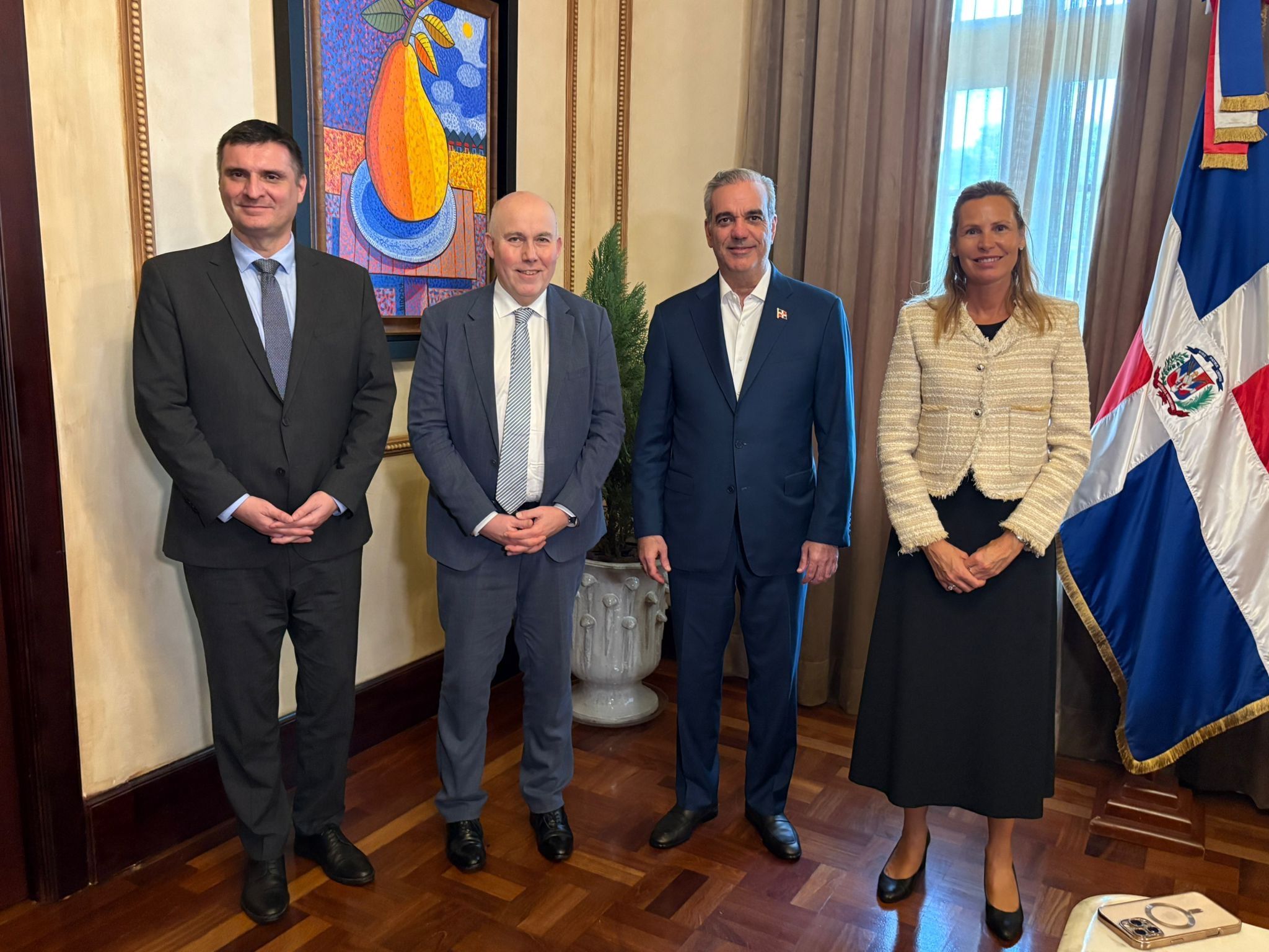 DEG realiza visita a República Dominicana