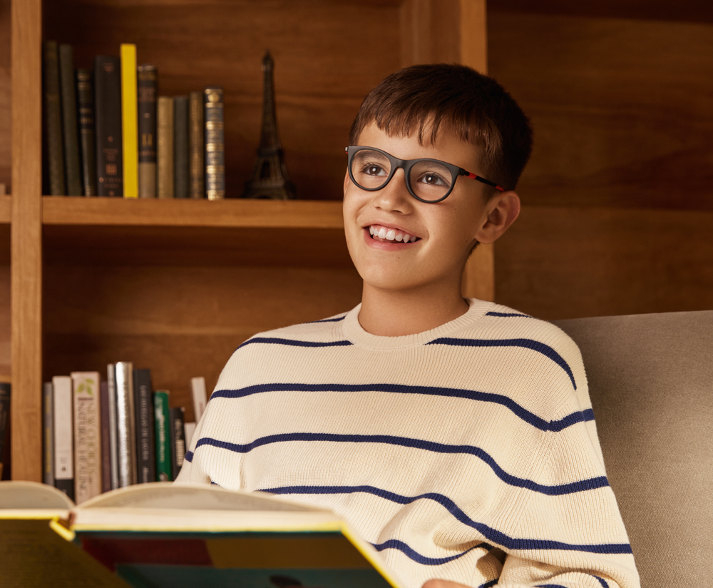 Cuidar la visión hoy es proteger el futuro: La importancia del control de la miopía infantil con la tecnología Stellest