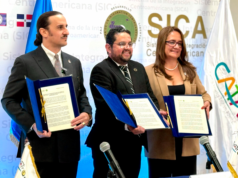 CATA y The Embassy of Nature firman alianza para fortalecer la promoción sostenible de Centroamérica