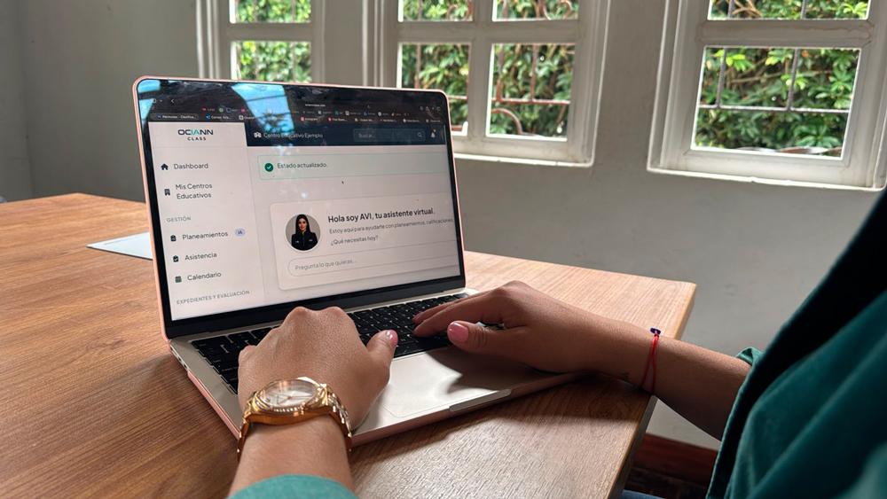 Empresa costarricense crea herramienta de IA que permite a docentes recuperar tiempo para enseñar y para su vida personal