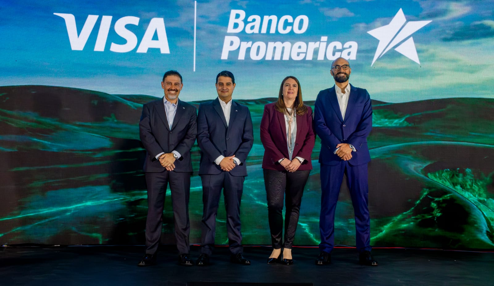 Guatemala: Visa y Banco Promerica presentaron la nueva tarjeta de crédito Jade Metálica Visa