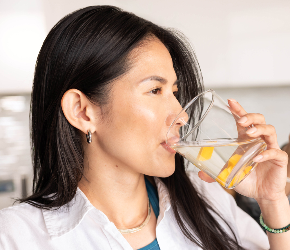 Altas temperaturas y celebraciones aumentan el riesgo de deshidratación: cómo prevenirla