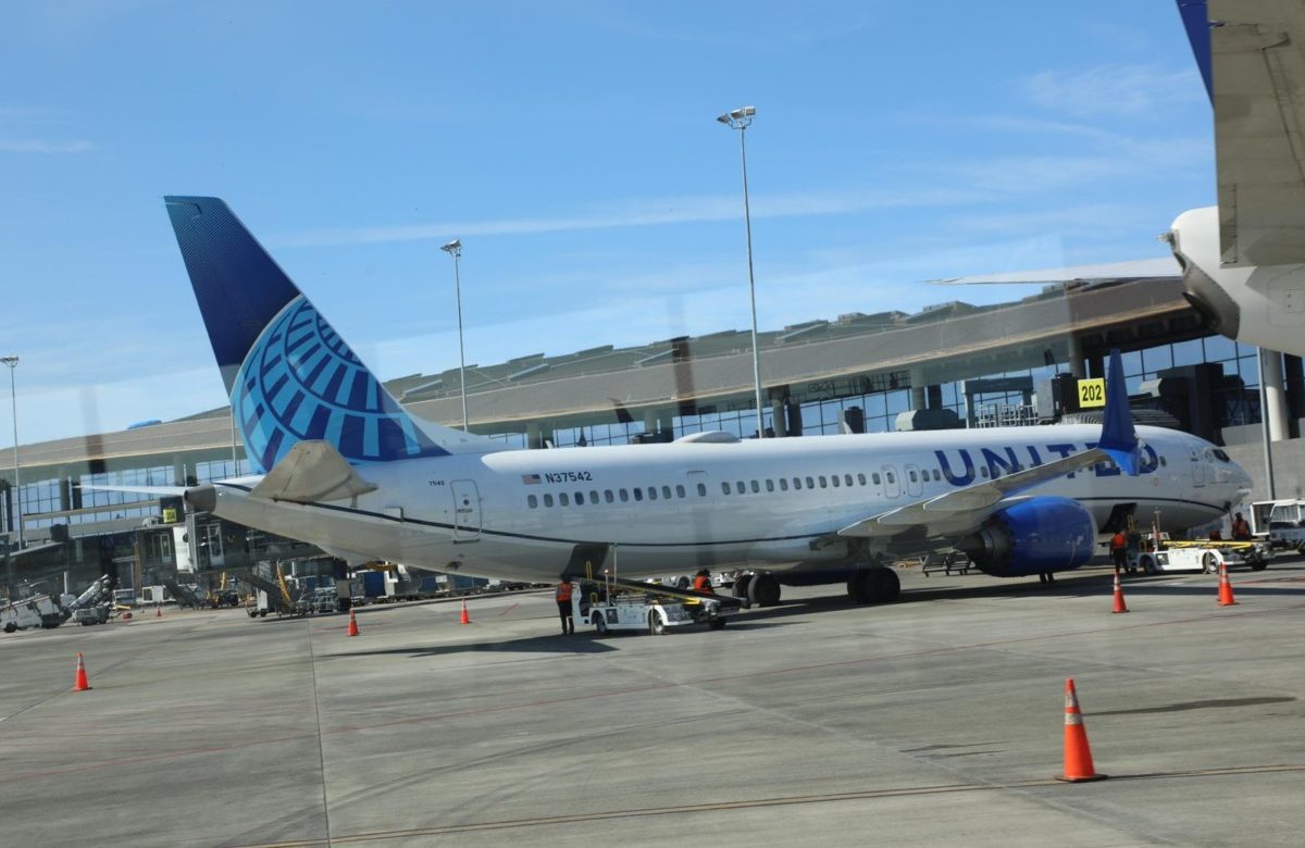 United Airlines reduce un 5% su capacidad para evitar un gasto extra de US$11.000 millones en combustible