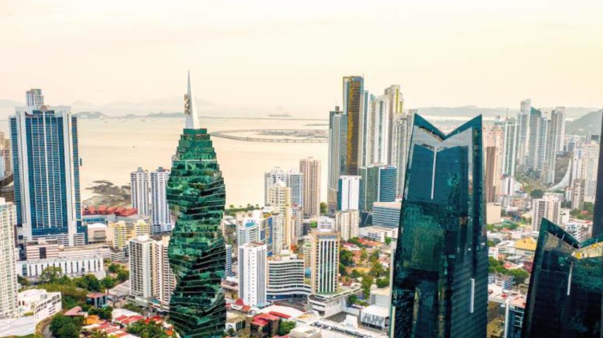 El blindaje de los US$117.466 millones: Por qué la liquidez bancaria es el nuevo motor del PIB panameño