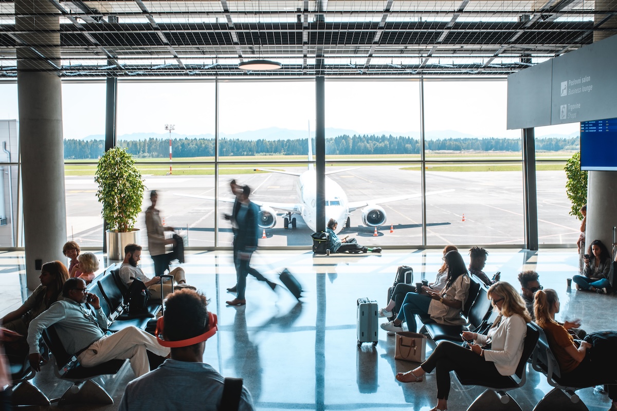 Aviación regional enfrenta desafíos por costos, impuestos y gestión de infraestructura