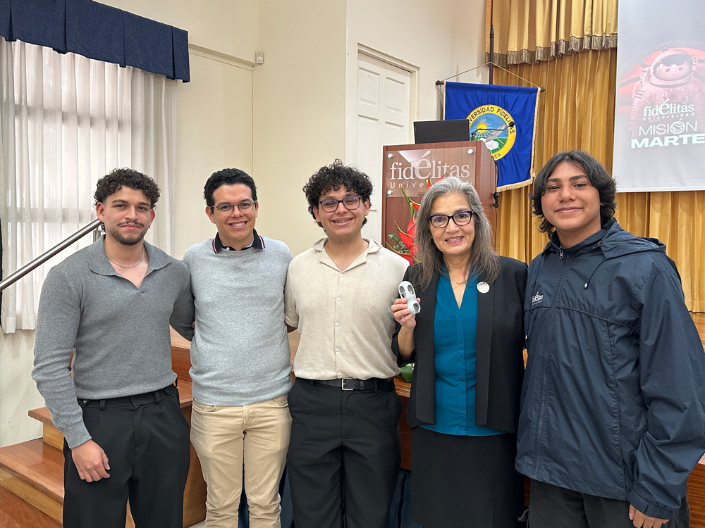 Estudiantes de colegio podrán representar a Costa Rica en España